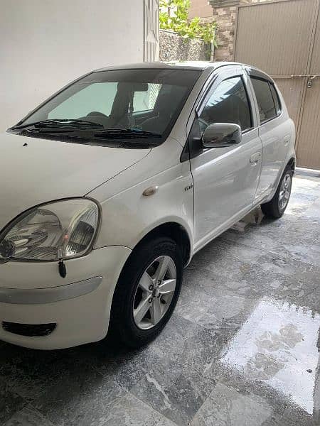 Toyota Vitz 2004 3