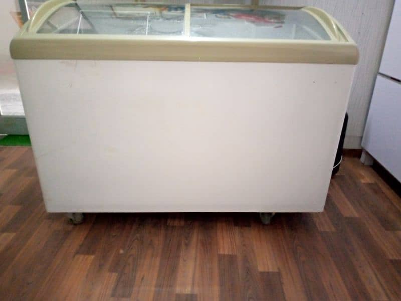 Crown deep freezer 2