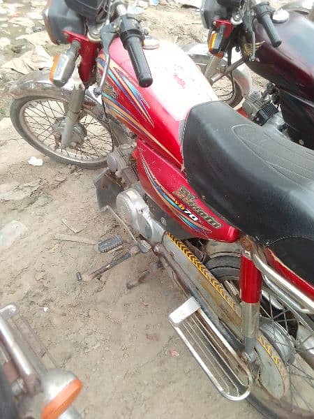 dhoom 70cc 4