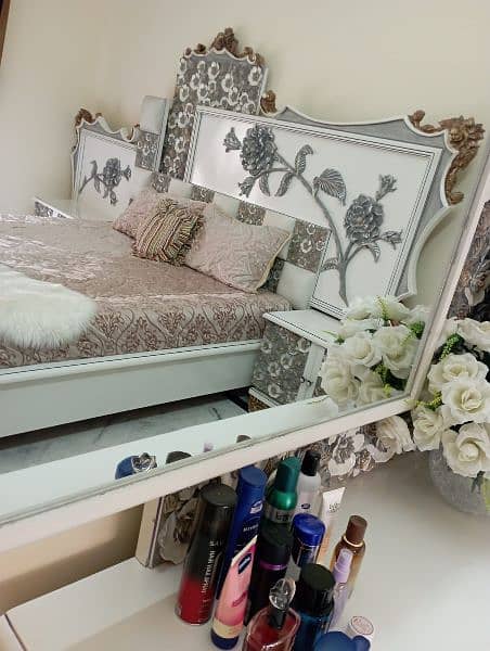 White and Grey flowery bed set 1