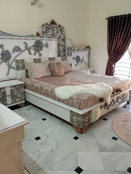 White and Grey flowery bed set 2