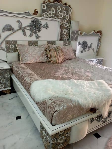 White and Grey flowery bed set 3