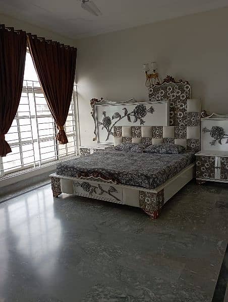 White and Grey flowery bed set 7