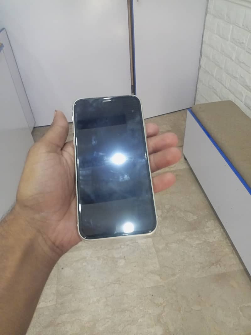 iPhone 11 jv 64gb 1