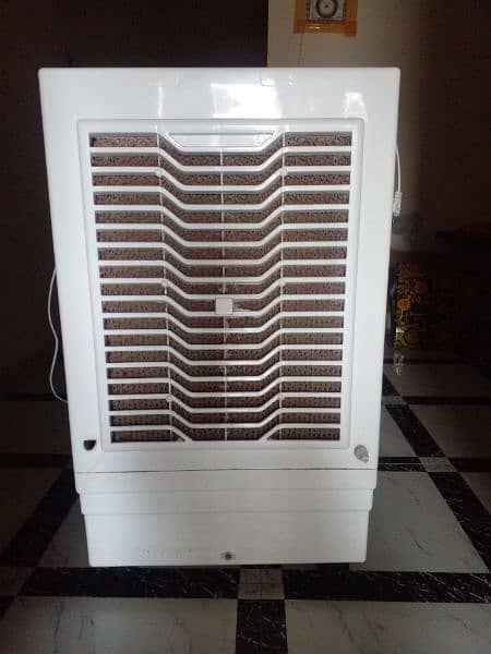 I zone air coolar with ice boxes 5