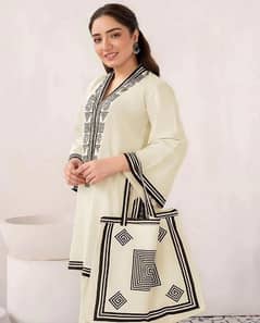 Fabric: Linen
•  Pattern: Printed
•  Shirt Pattern: Printed 0