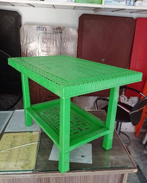 Baby Plastic table 0