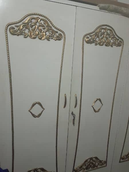 Four Door Wardrobe Excellent Condition 1