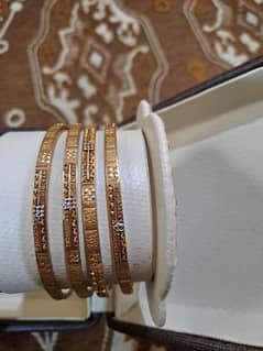 Gold Bangles Kangan 4 pieces 22 karat (28.200 grams)