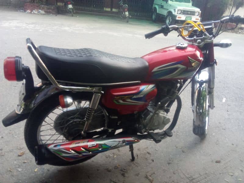 Honda CG125 8