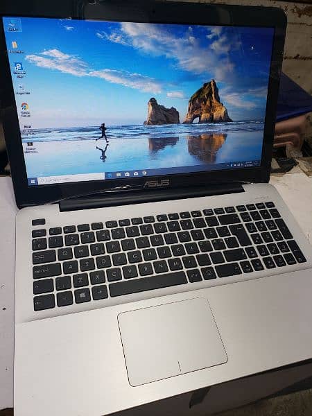 Asus 5th Generation Ultra Slim Laptop 0