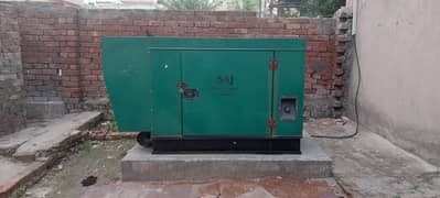 Perkins 3 Phase 27 KVA Diesel Generator with canopy almost new 0