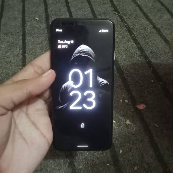 pixel 4 for sale and mein iphone waly k saat exchange kr sakta hn 1