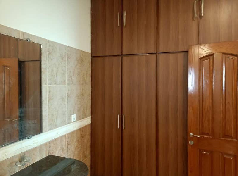 1 Kanal Upper Portion For Rent In DHA Lahore Phase 4 Near Beaconhouse School 10