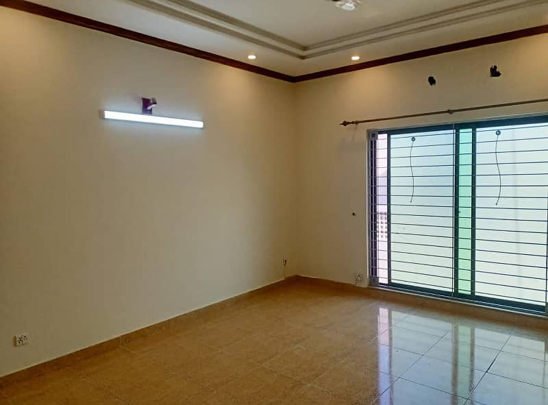 1 Kanal Upper Portion For Rent In DHA Lahore Phase 4 Near Beaconhouse School 11