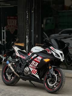 Kawasaki Ninja ZX-10R replica