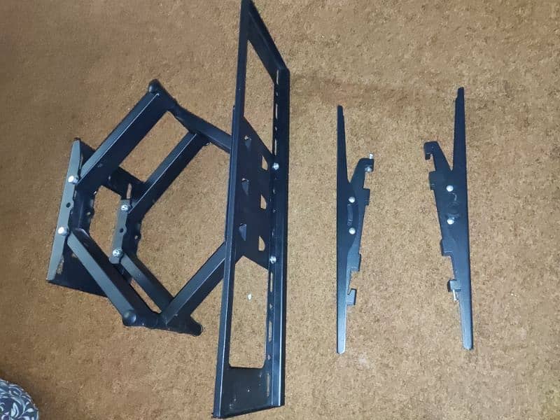 Full Motion TV mount 1