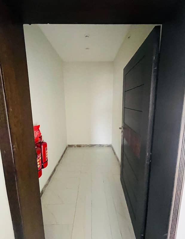 1 Kanal Slightly Used Upper Portion For Rent In DHA Lahore Phase 5 Near Ring Road 10