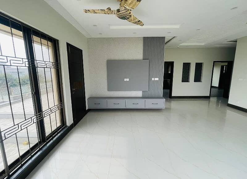 1 Kanal Slightly Used Upper Portion For Rent In DHA Lahore Phase 5 Near Ring Road 15