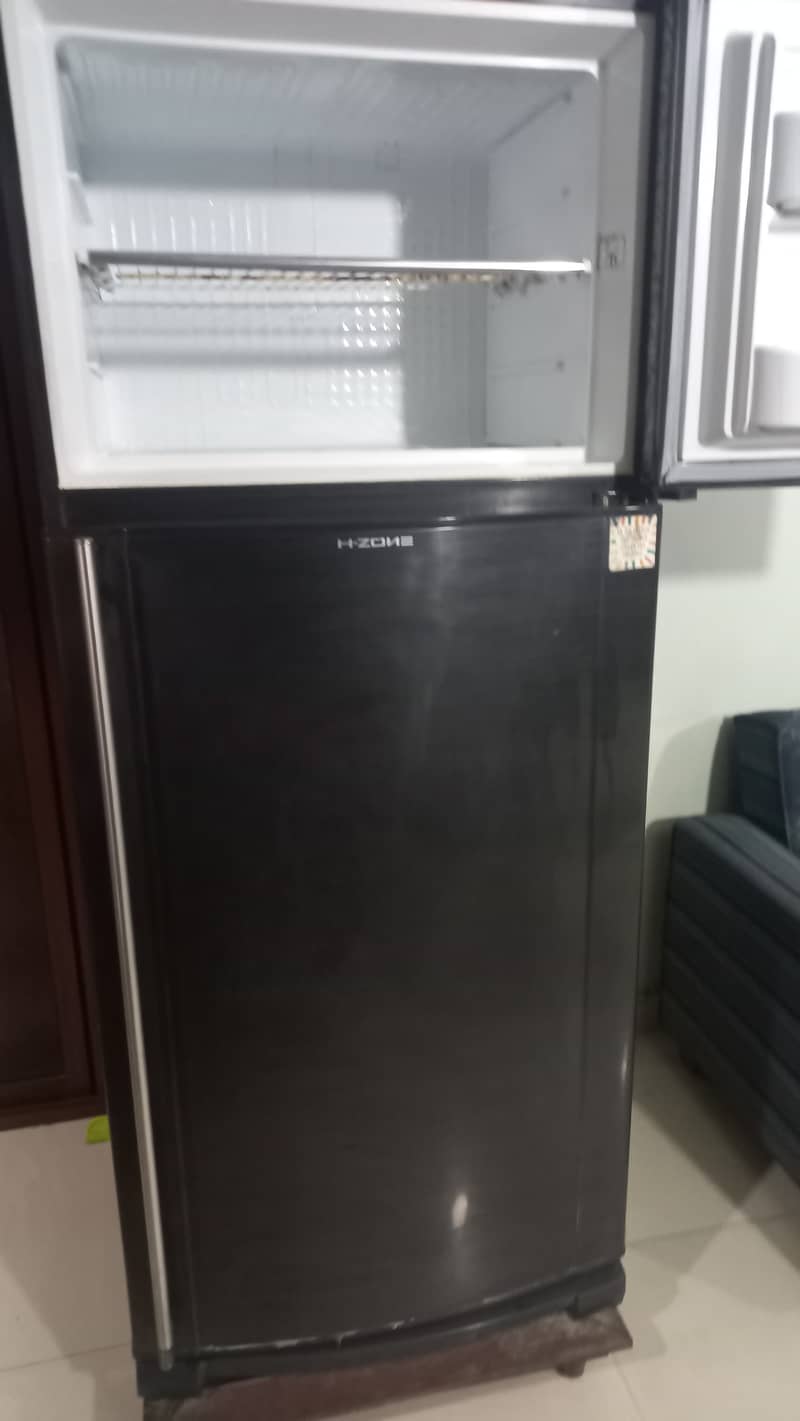 Dawlance 91996 H Zone Plus Black Refrigerator 1