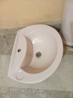 New basin only 2500 aj hi sale krni hai