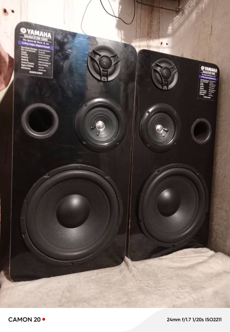 Yamaha subwoofer 10 inch 3