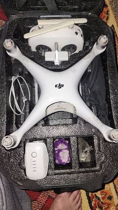 DJI Phantom 4 . Rs50000 without battery exchange possible with iphone