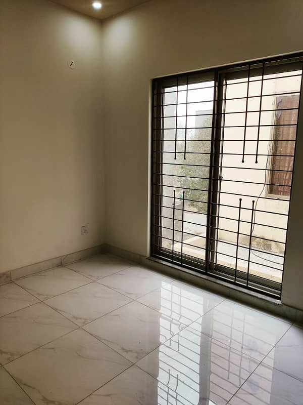 3 MARLA BRAND NEW MODREN HOUSE FOR SALE IN NEW LAHORE CITY PH 2 A BLOCK. 2