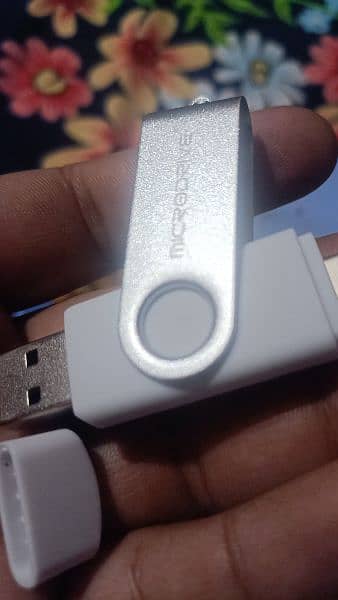 128 GB usb for sale type C and Type A 1