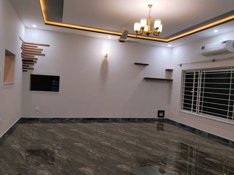 1 Kanal Upper Portion For Rent 9