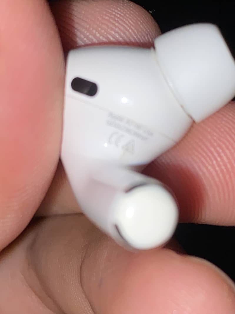 Airpods pro (2nd gen) orignal airpods of apple 5