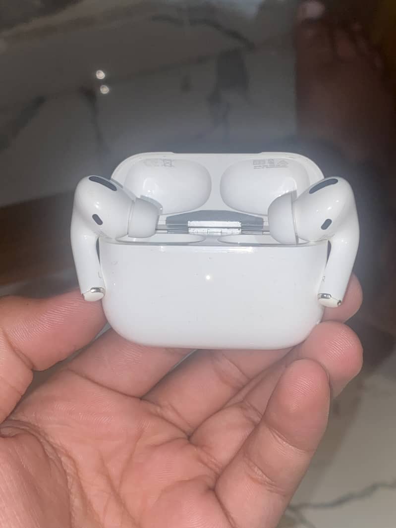 Airpods pro (2nd gen) orignal airpods of apple 11