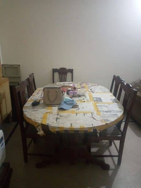 Dinning Table With 6 Chairs Is Up For Sale 3