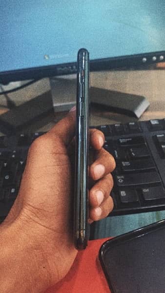 Iphone 11 Pro [Pta] 1