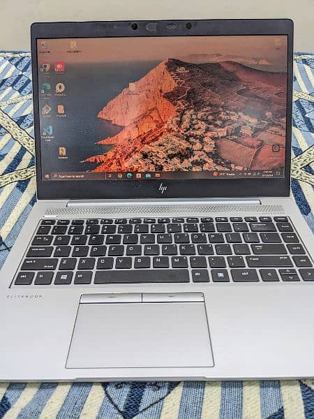 Hp Elitebook AMD Ryzen 7 12