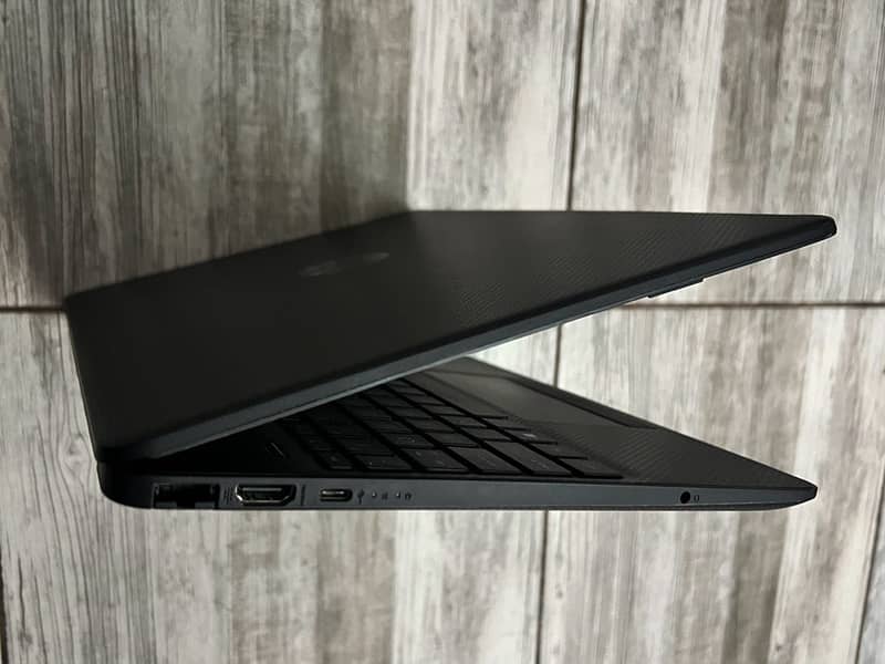 HP 15-DW3XXX 15.6" HD Laptop Intel Core i5-11th Generation 4