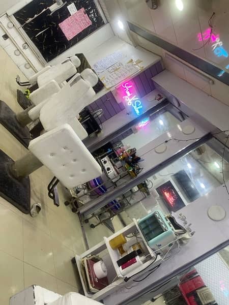 beauty salon for sale nd rent 2