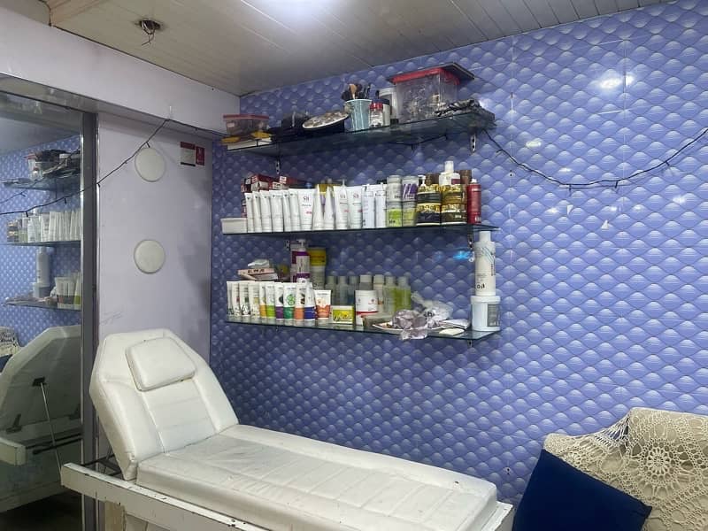 beauty salon for sale nd rent 3