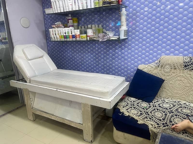 beauty salon for sale nd rent 4