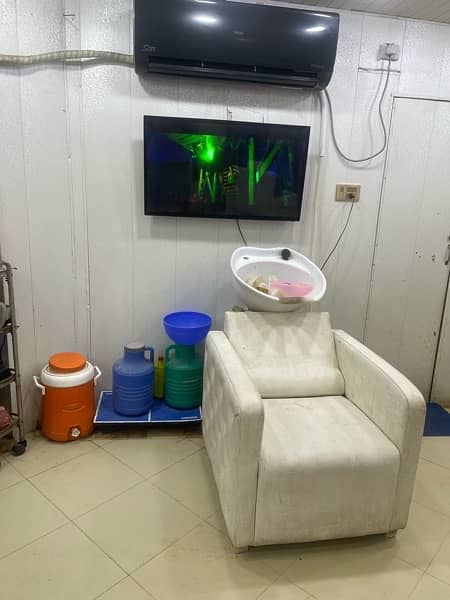 beauty salon for sale nd rent 6