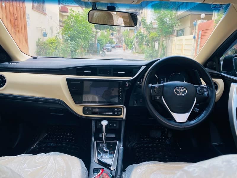 Toyota Altis Grande 2017 10