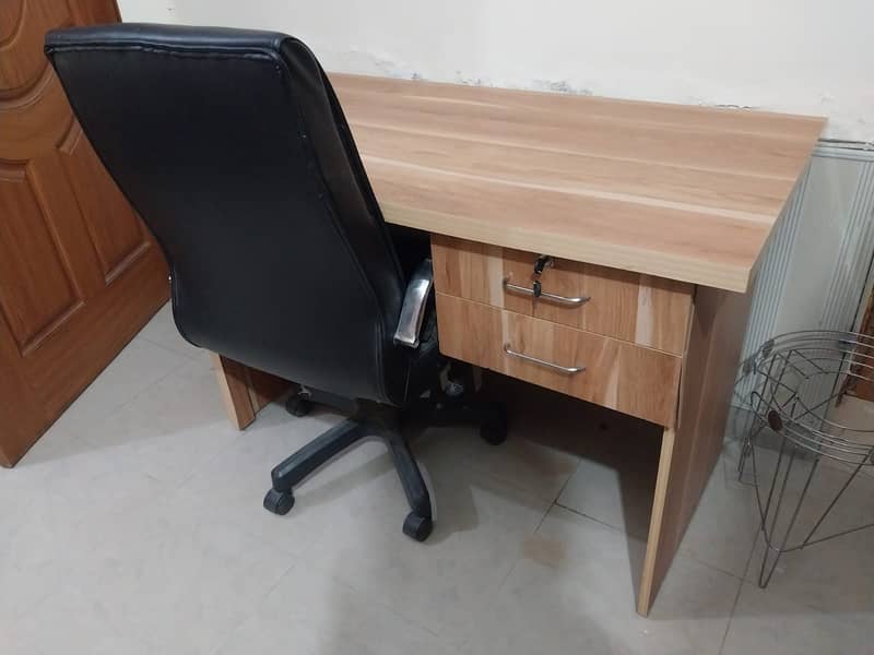 Wood Computer Table with Drawers and Office Chair Included 1