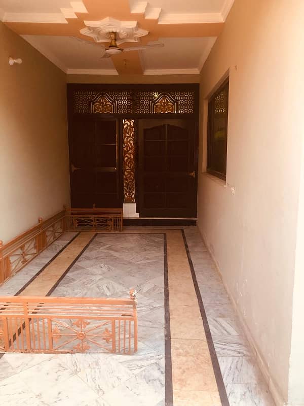 Upper Portion Available For Rent Pani Bjli Gas'S 7