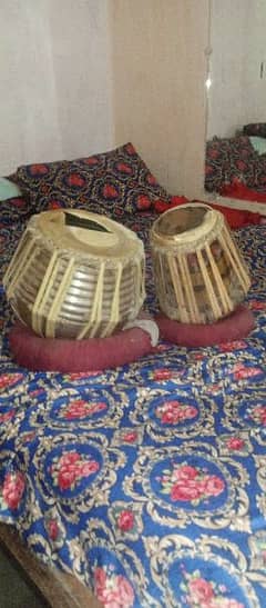 Tabla pair boht achi couwality ka hy