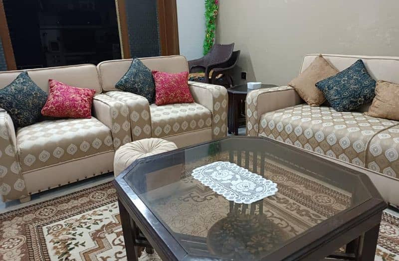 7 Seater Sofa set in excellent condition 3