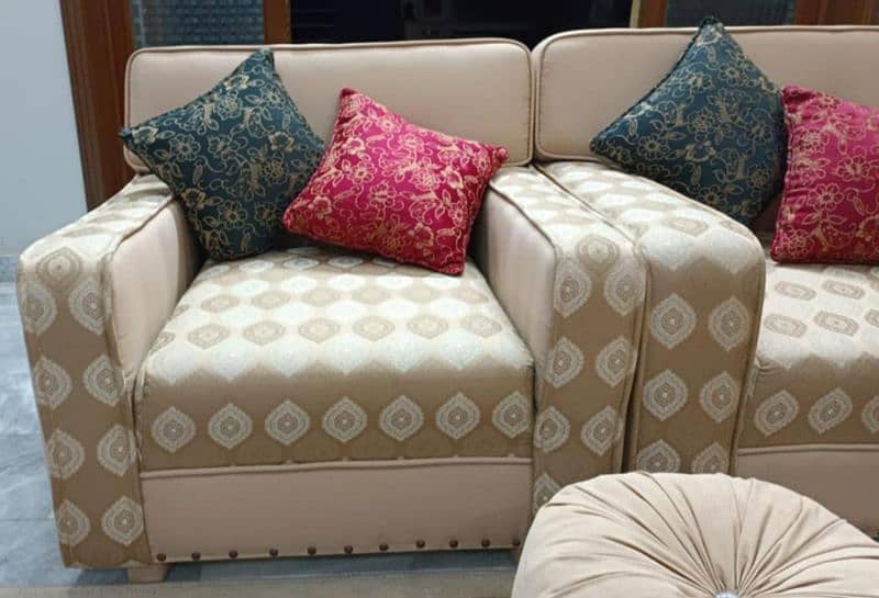 7 Seater Sofa set in excellent condition 7