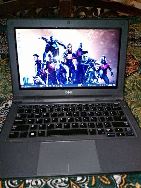 Dell TouchPad Laptop 0