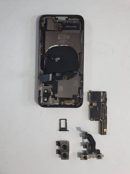 iPhone x parts board bypass 256gb and other parts 0