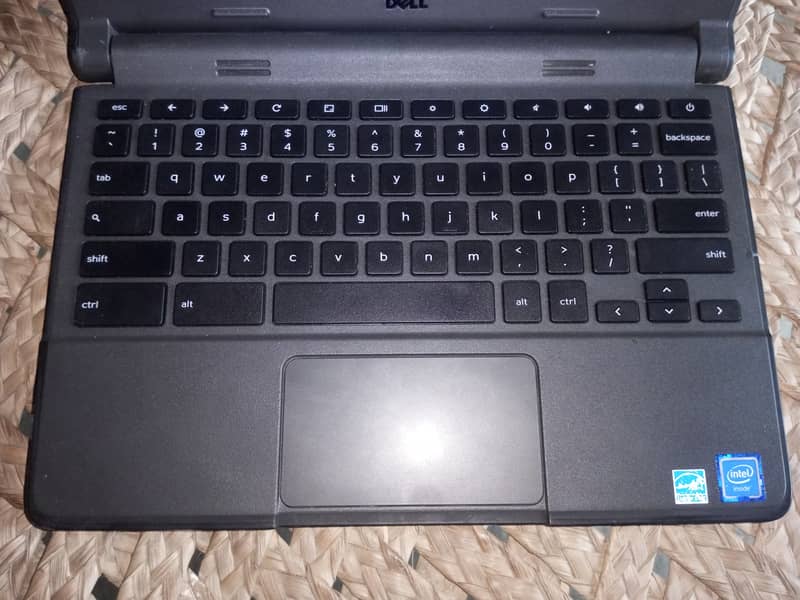 Touch screen Dell Laptop windows 10 pro 6