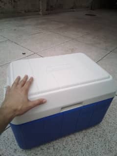 Coleman ice box  (usa) 2 pieces in lahore